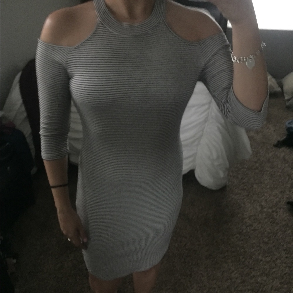 Black and white shoulder cut off dress